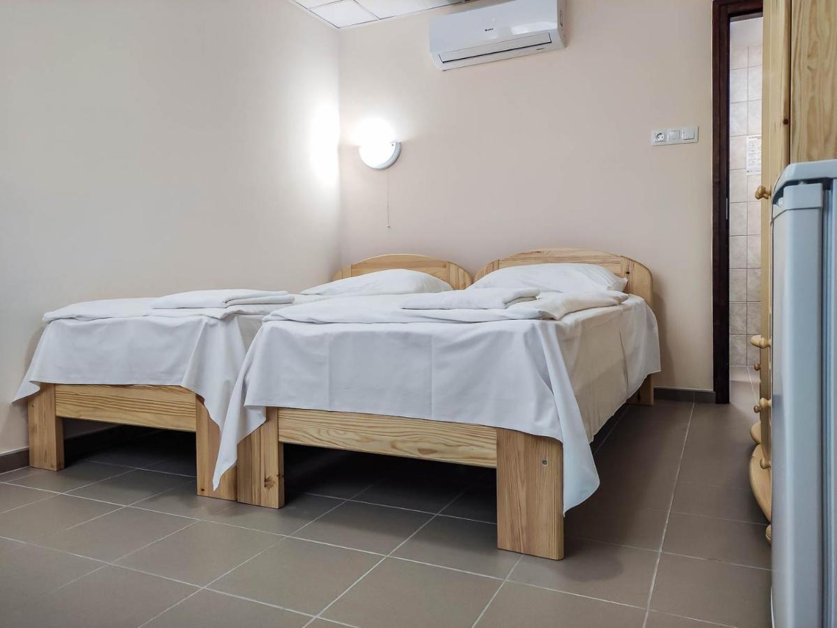 Thermal Motel 키슈쿤머이셔 외부 사진