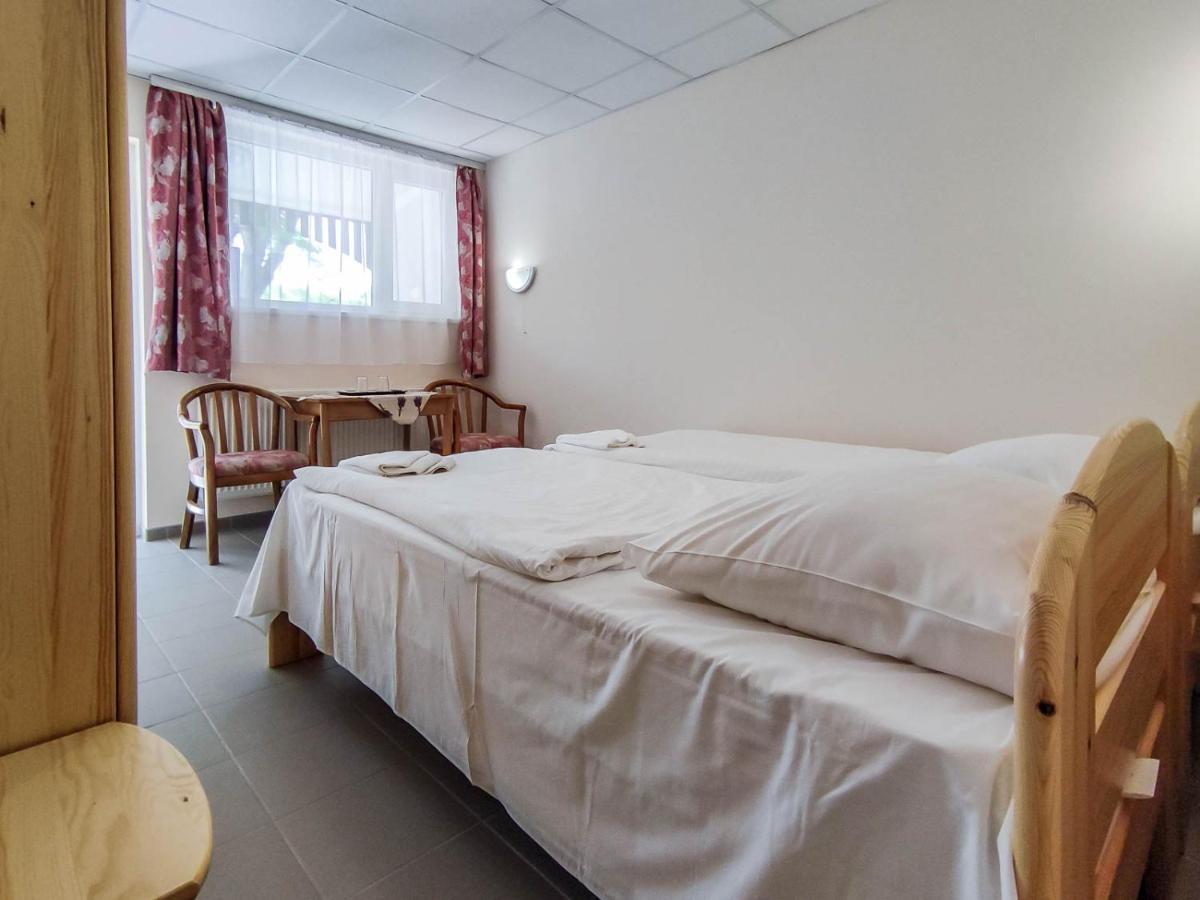 Thermal Motel 키슈쿤머이셔 외부 사진